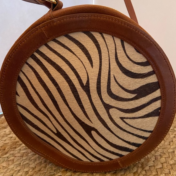 MW Round Crossbody Zebra Calf Hair with leather. - Picture 3 of 4